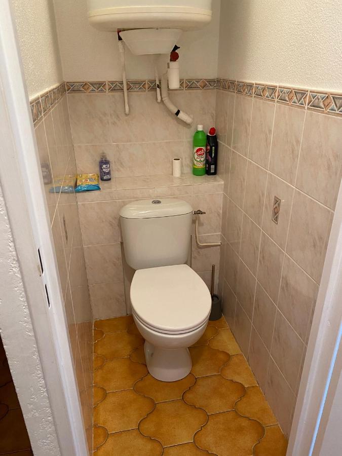 Les Locations Cinaureva « L'Argentiere » Apartment Ла Лонд-ле-Мор Екстериор снимка